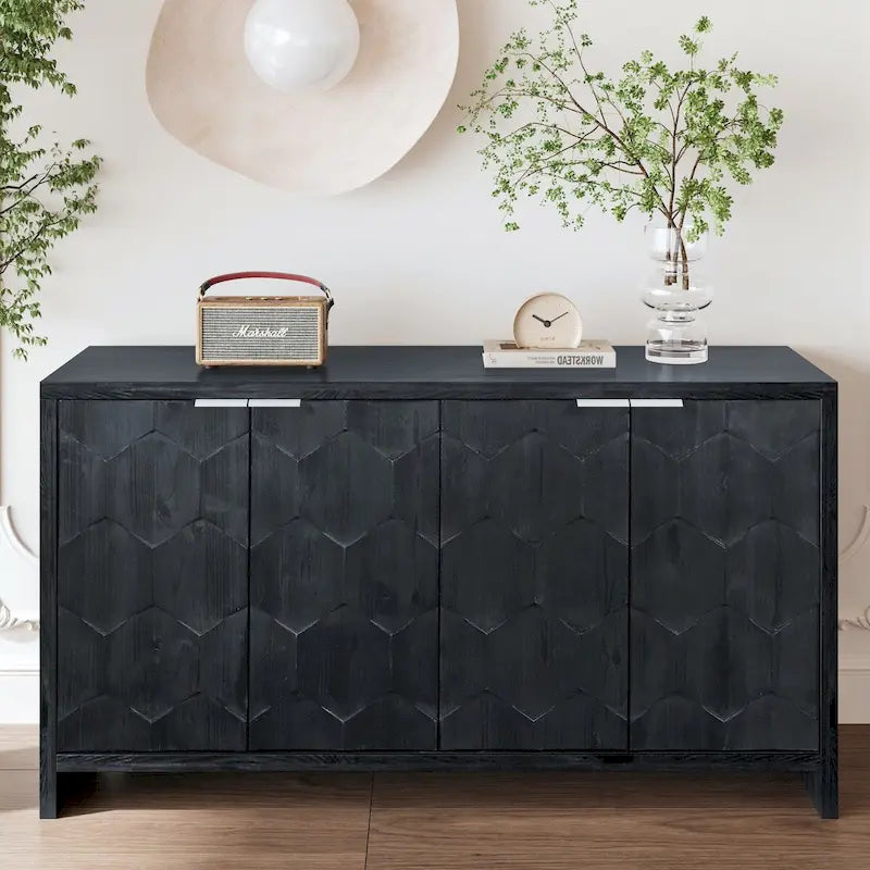 Akzentschrank im Landhausstil, 4-türiger Holzschrank